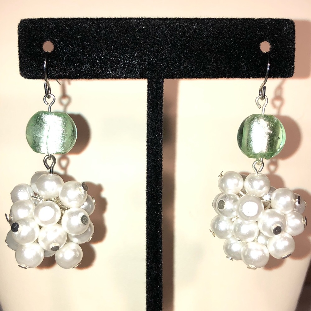 Pearl & Sea Green Glass Bead Necklace and Earrings - Picture 7 of 8